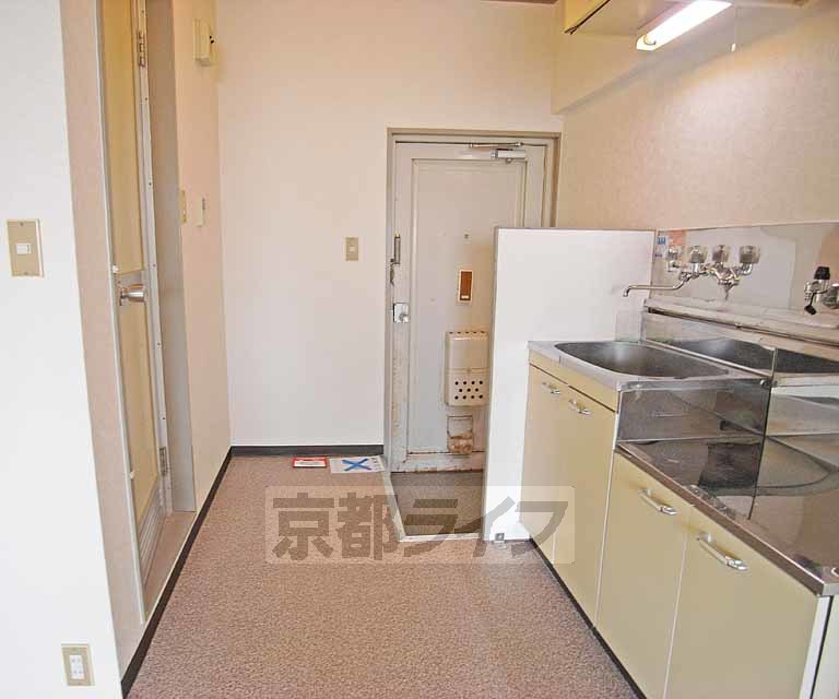 玄関　開放的な玄関です。