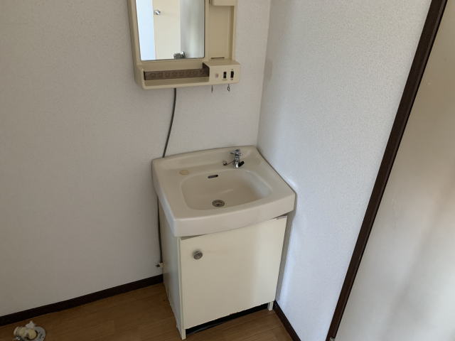 洗面設備　同仕様