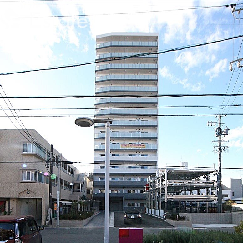 【名古屋市西区香呑町のマンションの建物外観】