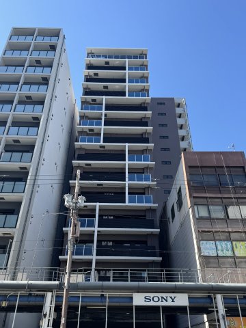 【大阪市浪速区日本橋のマンションの建物外観】