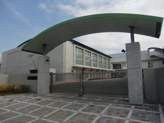 小学校　浜松市立双葉小学校（小学校）まで242m