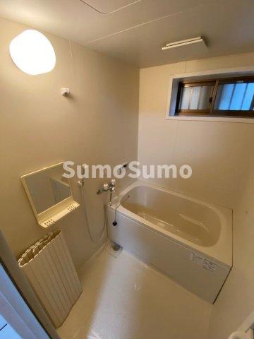 バス・シャワールーム　落ち着いた空間のお風呂です