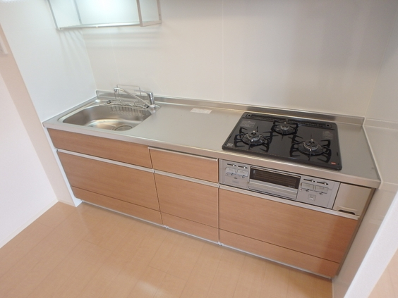 キッチン　広々としたキッチンスペース。