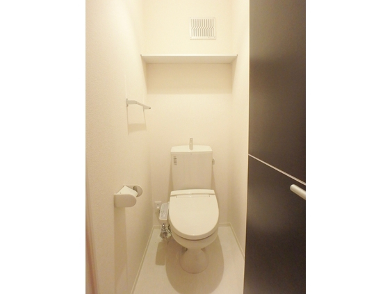 トイレ　トイレはもちろん温水洗浄便座。