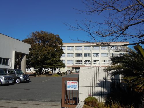 中学校　武山中学校（中学校）まで844m