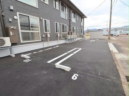 駐車場　駐車場