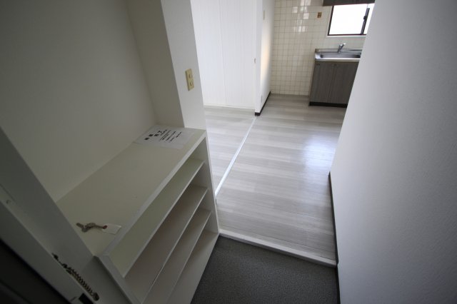 玄関　収納もある玄関です