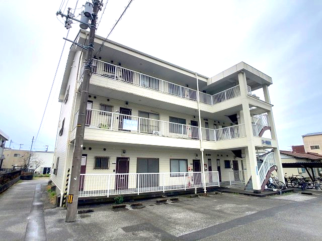 建物外観　2025年3月撮影