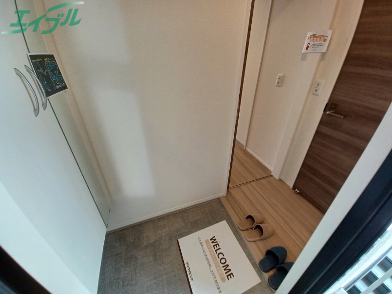 玄関　同物件別室の画像です