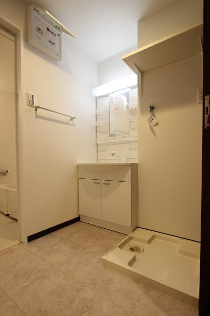 洗面設備　同物件、別号室のものです。