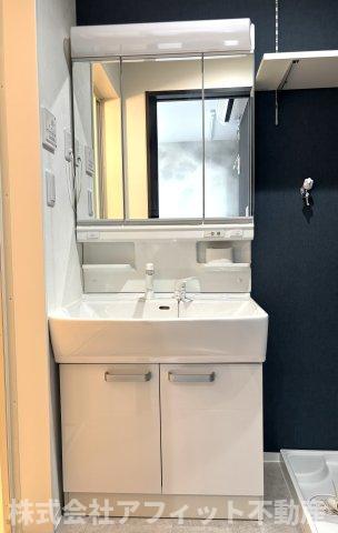 洗面設備　洗髪洗面化粧台