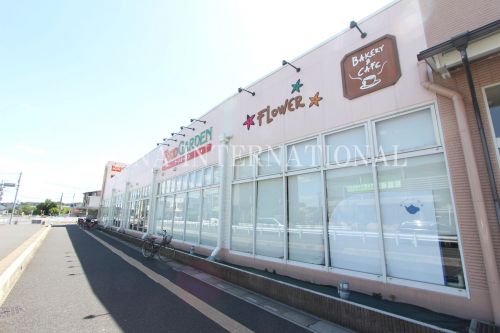 スーパー　フードガーデン戸塚安行駅店（スーパー）まで1494m