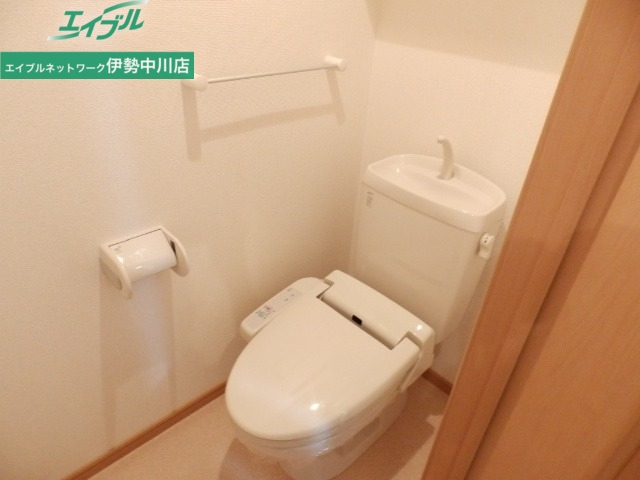 トイレ　同型タイプの画像です