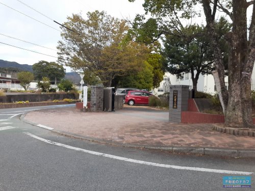 小学校　宇土市立花園小学校（小学校）まで1800m