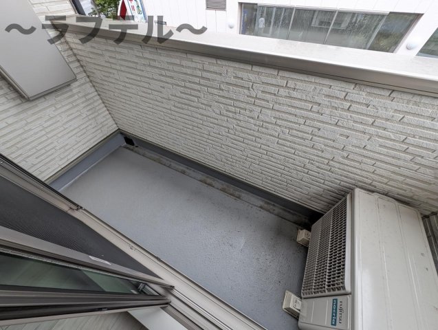 バルコニー　同メーカー施工　別部屋イメージ