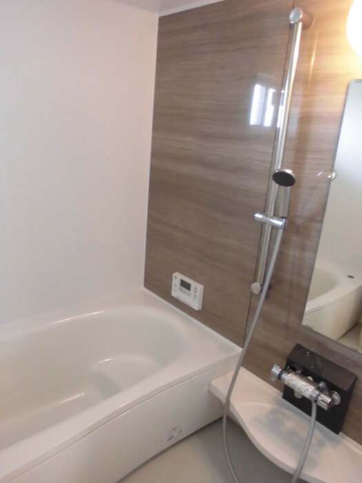 バス・シャワールーム　ゆったり過ごせるお風呂です