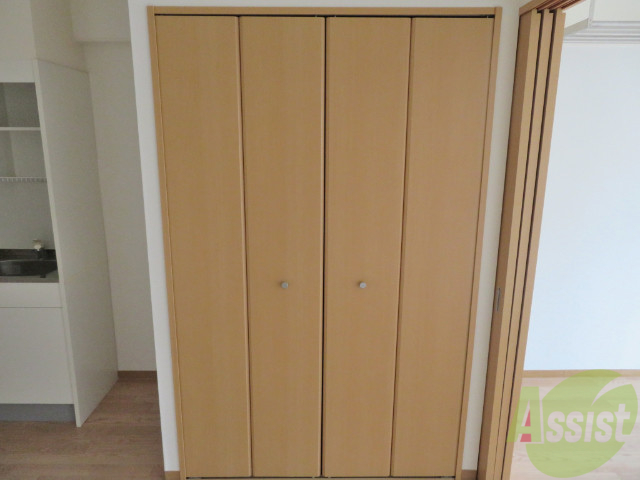 収納　クローゼットの収納も広そうでいいですねー