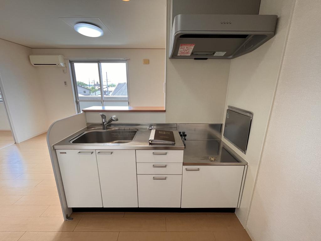 キッチン　反転タイプのお部屋になります