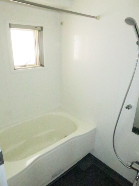 バス・シャワールーム　※こちらのお写真は他部屋になり参考写真です