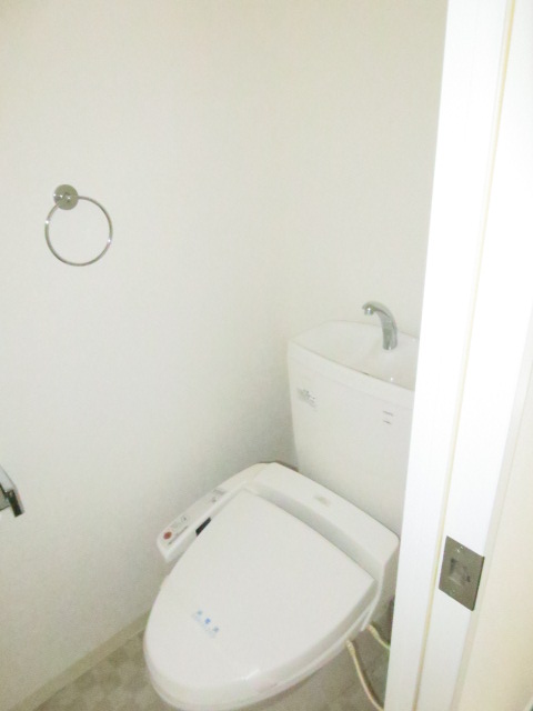 トイレ　※こちらのお写真は他部屋になり参考写真です