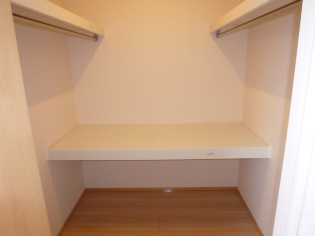 収納　ウォークインクローゼット