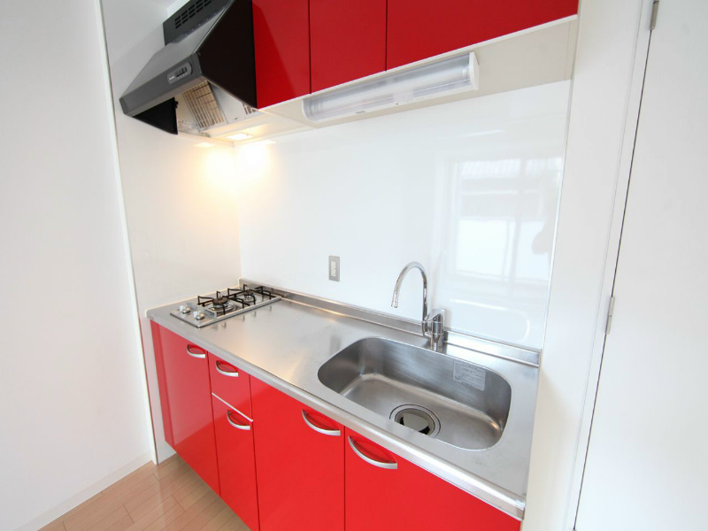 キッチン　システムキッチン（ガス2口）冷蔵庫・レンジ等ご用意できます