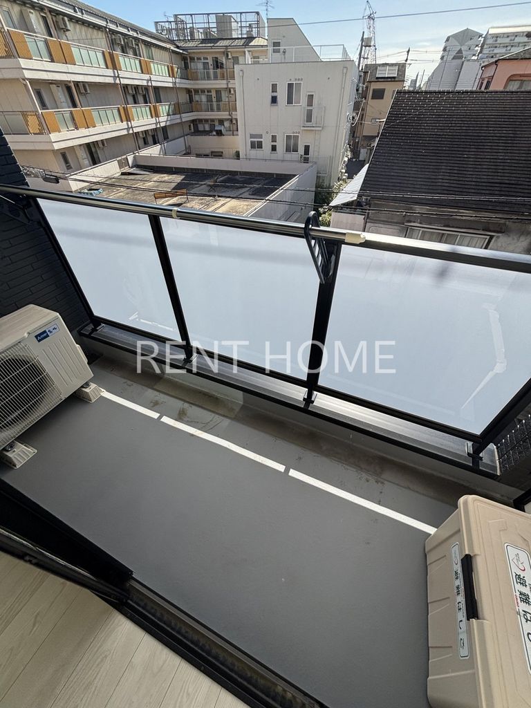 バルコニー　※同仕様タイプの写真です