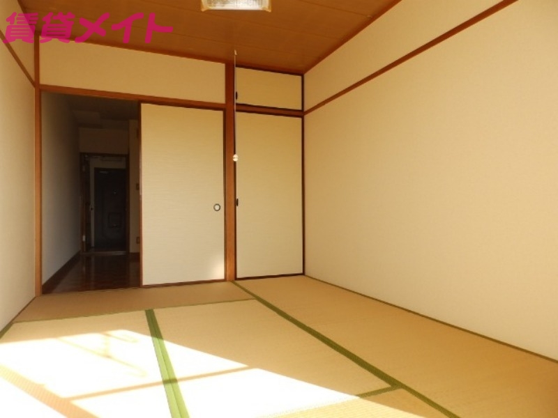 居室・リビング　同型参考写真