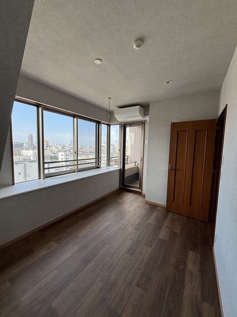 その他部屋・スペース　洋室８．４帖