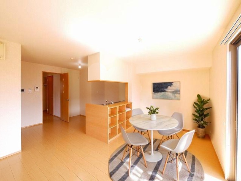 居室・リビング　CGで家具等を配置したもので家具等は含まれません