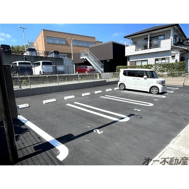 駐車場　駐車場