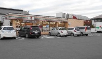 コンビニ　セブンイレブン稲荷前店（コンビニ）まで500m