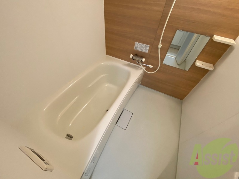 バス・シャワールーム　お風呂になります。一日の疲れを癒してくださいね。