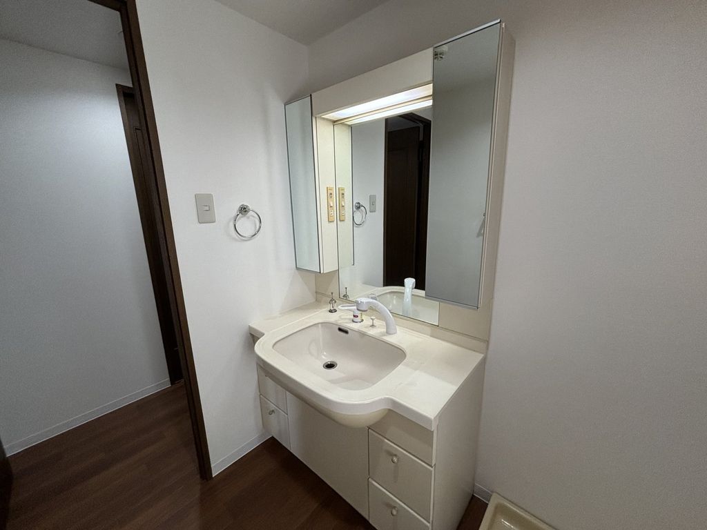 洗面設備　同シリーズ