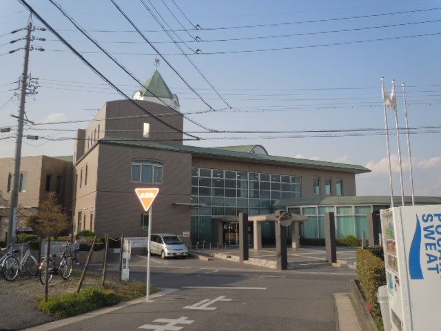 図書館　長久手市立中央図書館（図書館）まで270m