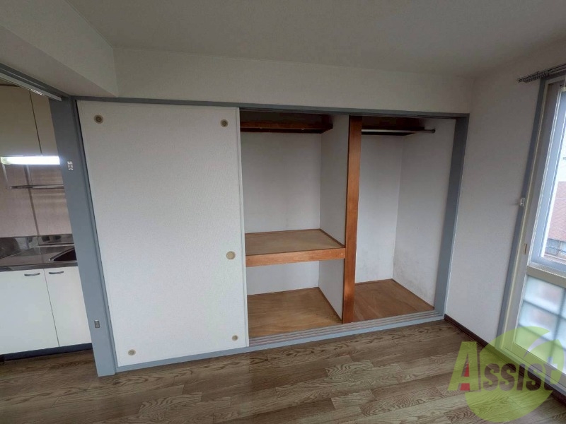 収納　クローゼットがありました。お洋服や荷物はここへ