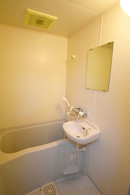 バス・シャワールーム　新京パレス