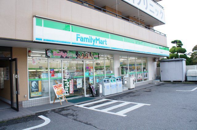 コンビニ　ファミリーマート箕面白島店（コンビニ）まで463m