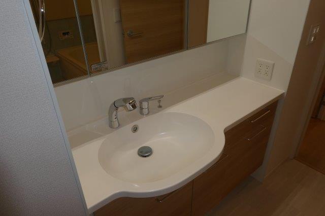 洗面設備　洗髪洗面化粧台