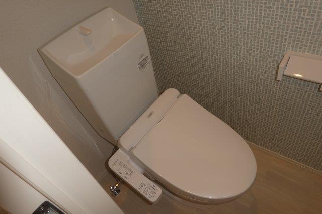 トイレ　シャワー付きトイレ