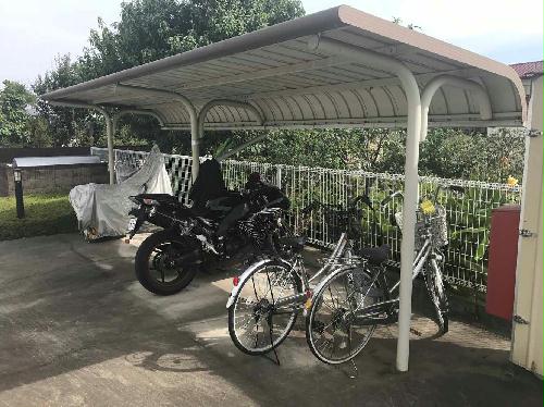 その他共有部分　屋根付き駐輪場もあります