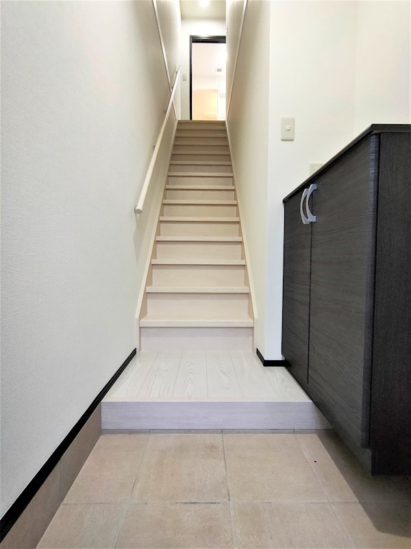 玄関　(イメージ)