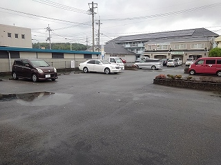 駐車場　駐車場