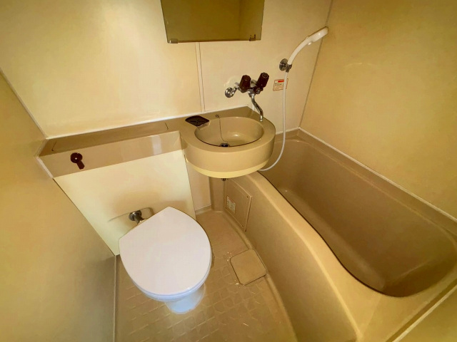 バス・シャワールーム