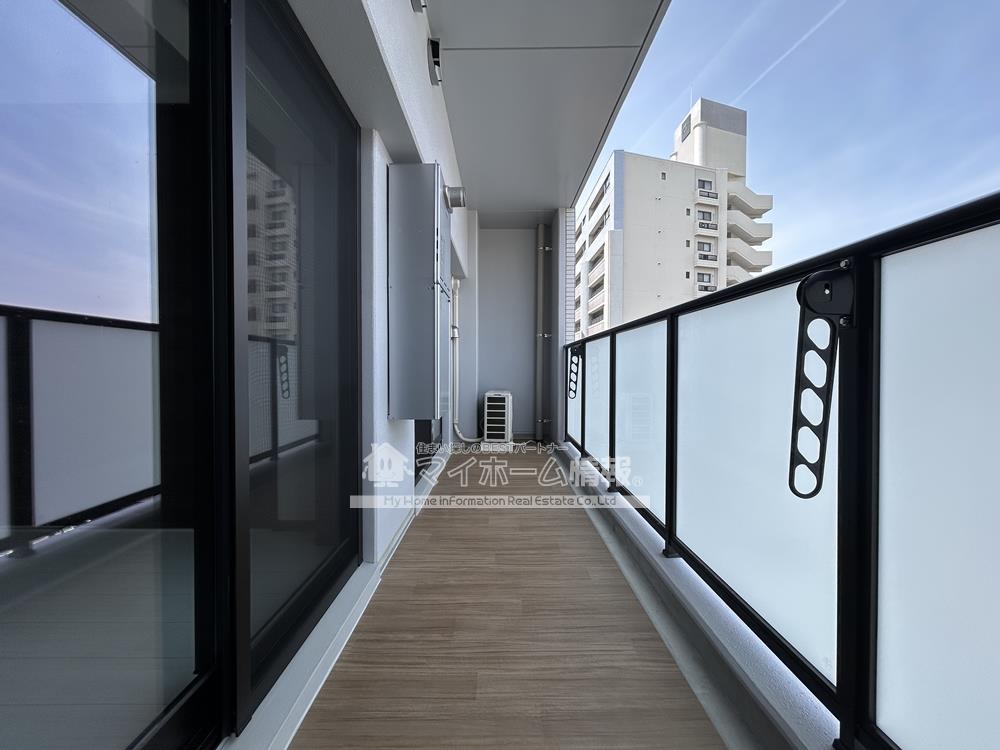 バルコニー　※内観写真は205号を引用しており、内装が異なる場合がござい