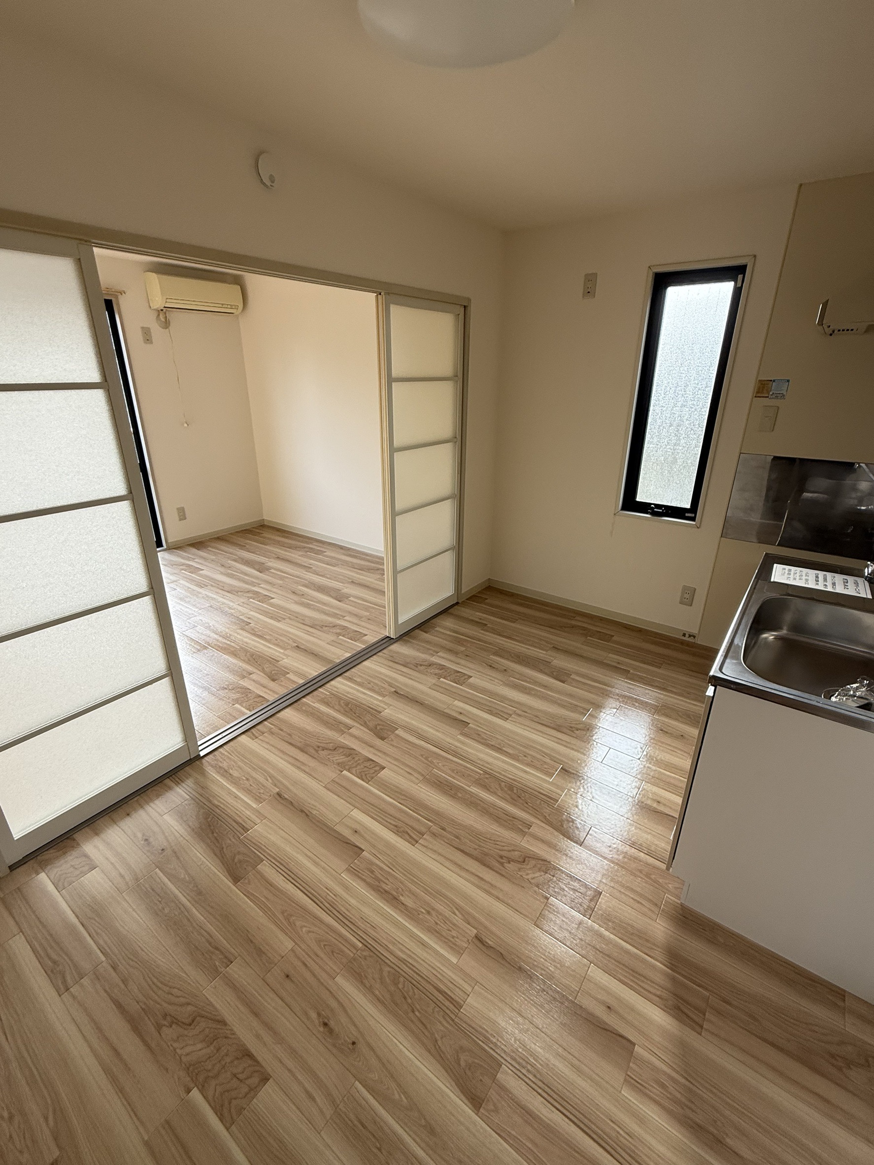 その他設備　床・壁紙・キッチンリフォーム済みです♪