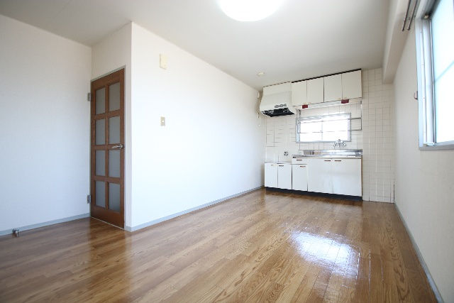 居室・リビング　※別号室の参考写真の為、原状優先です。