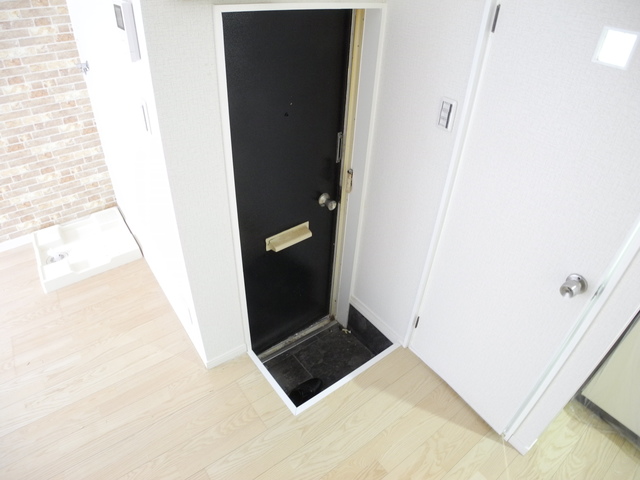 玄関　※類似間取りのお部屋の写真です※