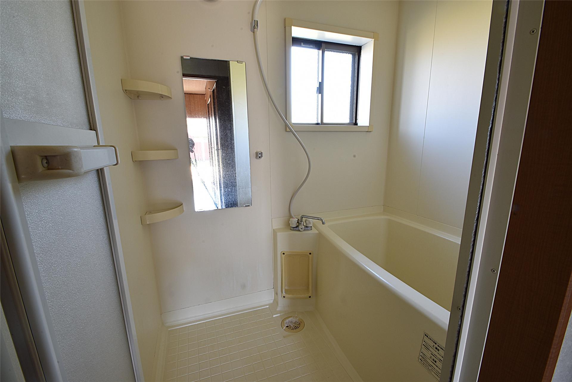 バス・シャワールーム　浴室