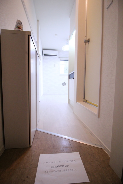 玄関　玄関から見たお部屋です♪下駄箱もあります☆